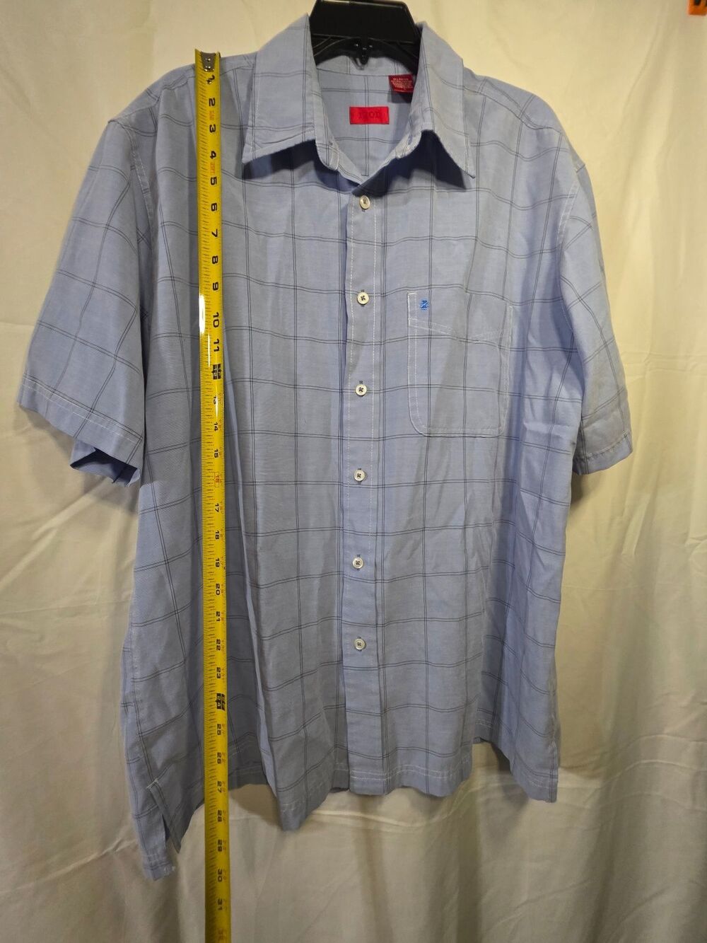 IZOD Saltwater Men L Short Sleeve Button Up Shirt Light Blue Plaid - Picture 2 of 4
